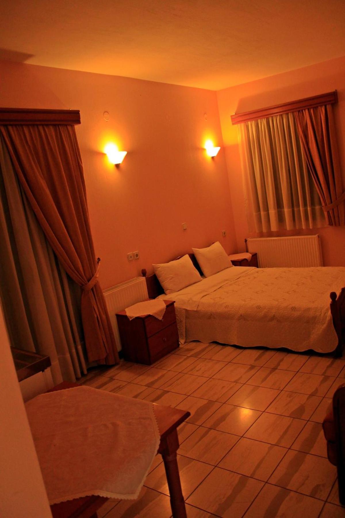 Guesthouse Bizani Neo Mpizani Extérieur photo